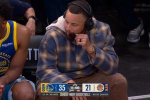 带着镣铐采访！转播方连线库里呢 追梦蹭进镜头里了 - 资讯配图