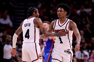 豪斯:阿门和杰伦·格林我会选择留下后者 因为火箭需要三分火力 - 资讯配图