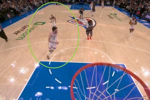 连续20+不在乎了!快攻3打1机会 亚历山大指挥队友传给切特! - 资讯配图