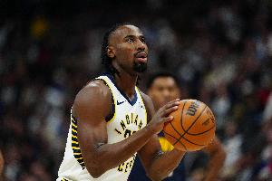 末节被雪藏!内史密斯三节14中10砍生涯新高32分 三分10中7 - 资讯配图