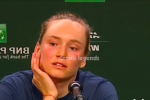 莱巴金娜：第二盘阳光对我影响很大，之前都是夜场可能没习惯早场 - 资讯配图