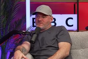 鲁尼：道曼可能上着学就成英超冠军了，为了中考他可能会少上场 - 资讯配图