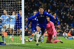 TyC：尚未有球队正式报价恩佐，切尔西需要丰厚报价才会放人 - 资讯配图