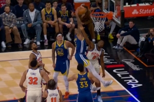 这么帅这么猛！理查德空切弹起 单臂暴力隔扣阿努诺比！ - 资讯配图