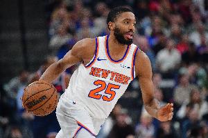 追平了！布里奇斯底角踩线长两分再中 尼克斯最多落后21分！ - 资讯配图