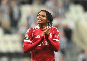 17岁198天,恩古莫哈是06-07赛季以来英超单场最年轻7次过人球员 - 资讯配图