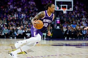 好好打球！德罗赞21中11砍41分11助带队两连胜 21罚18中频造杀伤 - 资讯配图