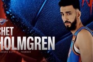 切特转发ESPN给自己制作的视频封面：肯定是AI整的 我看吐了 - 资讯配图