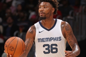 斯玛特：效力灰熊期间感觉自己像是个“替罪羊” 被迫带伤上阵 - 资讯配图