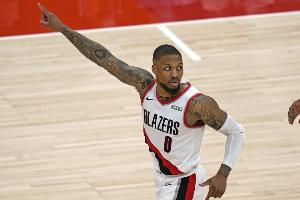 利拉德:我计划以开拓者球员的身份退役 目前还没有具体时间表 - 资讯配图