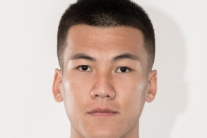 记者：闫炳良没有骨折，正常情况下三周左右能恢复 - 资讯配图