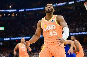 米切尔用600场突破生涯15000分 现役第三快&仅次于詹姆斯杜兰特 - 资讯配图