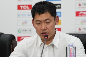 张庆鹏：我们和新疆都遇到了困难 但他们还能做自己然后赢下比赛 - 资讯配图