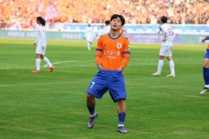 足球报评选中超第2轮：绍尔最佳外援，谢文能最佳本土球员 - 资讯配图