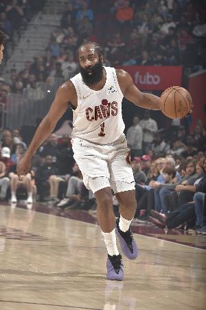 香波特:之前不看好哈登去骑士 但你证明我错了 希望你能圆梦冠军 - 资讯配图