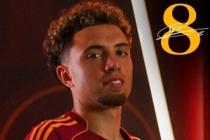 米体:罗马中场艾纳维半夜遭入室抢劫,被持枪匪徒控制 - 资讯配图