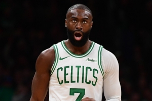 斋月还剩两天！杰伦·布朗：今年经历了很多起伏 但我感觉很好 - 资讯配图