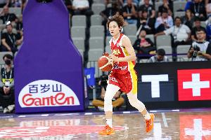 媒体人：在目前全世界这个篮球领域里 不应该总是出现长期集训 - 资讯配图