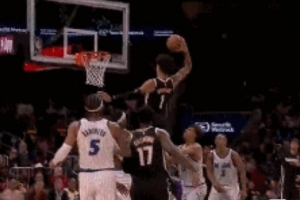 雄鹰展翅！麦科勒姆输送炮弹 杰伦·约翰逊远程起飞滑翔单臂炸筐 - 资讯配图