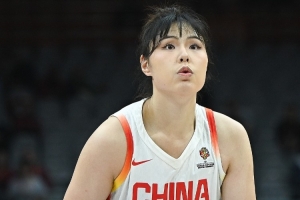 李月汝：主动和宫鲁鸣指导沟通了很多 我清楚自己在队里的定位 - 资讯配图