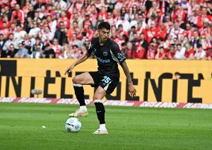 帕拉西奥斯：客战阿森纳会与首回合截然不同，但我们对自己有信心 - 资讯配图