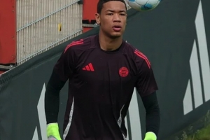 图片报：若拜仁让16岁小门欧冠首发，或违反德国青少年劳动保护法 - 资讯配图