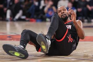 整整多一倍!火箭全场22失误&湖人仅11失误 杜兰特个人7失误 - 资讯配图