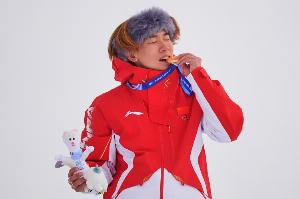 苏翊鸣撰文:从北京到米兰,4年的路比想象中更难 - 资讯配图