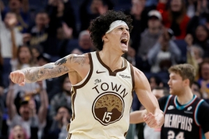 全能前锋初具雏形？桑托斯过去六场：场均18.2分6.3板4.8助1.3断 - 资讯配图