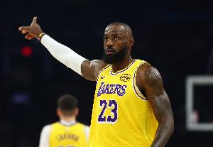 香波特:很多球以为老詹故意冷落我才不传 看录像才知道他是对的 - 资讯配图