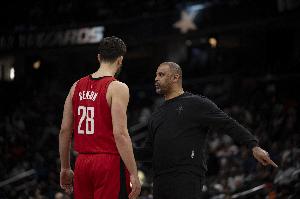 申京还有其他伤病吗?乌度卡:背部目前是主要问题也是缺阵原因 - 资讯配图