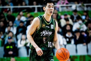 同曦官方:郭昊文赵柏清因传球争执继而辱骂&对抗 向广大球迷致歉 - 资讯配图