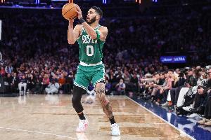 万箭齐发！凯尔特人半场三分球24中13 命中率超过50%！ - 资讯配图