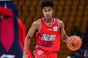 广州队主教练：彰华非平时训练很刻苦 我应该给他更多的上场时间 - 资讯配图