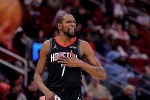 杜兰特谈被包夹：这和范弗里特在不在无关 接下来对手还会这么防 - 资讯配图