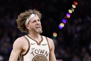 解说：预计波姐新合同年薪1.5-2.3千万 勇蜜把他当后库里时代核心 - 资讯配图