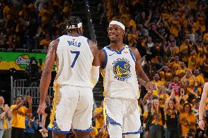 好基友!想希尔德吗?巴特勒:是啊 更衣室都比以前安静了一点 - 资讯配图