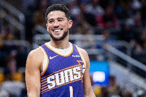 布克谈客战绿军：必须跟上他们的强度 匹配其身体对抗 - 资讯配图