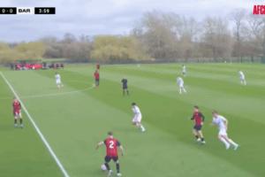 徐彬代表巴恩斯利U21再首发！出场60分钟，中场完成拦截+由守转攻 - 资讯配图