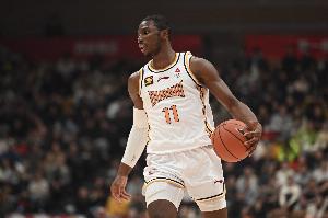 予取予求!迪亚洛半场12中8砍下20分6篮板4助攻带队领先 - 资讯配图