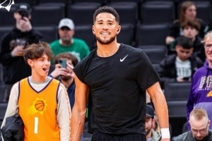 昨日战绿军!布克上脚俄勒冈大学PE配色Book 2! - 资讯配图