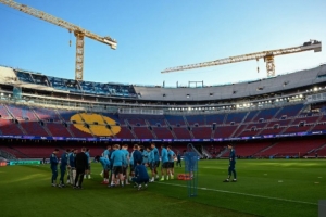 太阳报谈诺坎普:顶层看台等大量工作未完工,球场仍像是建筑工地 - 资讯配图