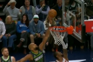 火锅吃到饱！格林先尝试隔扣戈贝尔被帽 随后又被戈贝尔钉板大帽 - 资讯配图