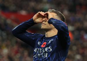 特罗萨德:埃泽的进球非常惊人 现在已经在期待周末的联赛杯决赛 - 资讯配图