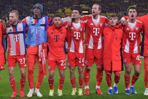 拜仁vs亚特兰大前瞻：拜仁有可能队史第3次单赛季使用4名门将 - 资讯配图