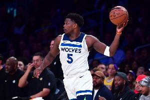 森林狼官方：爱德华兹因右膝炎症将在1-2周后重新评估 - 资讯配图