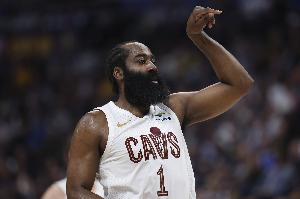 还得靠你控场!哈登10中7&罚球13中11高效砍下27分5板6助2断 - 资讯配图