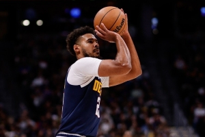 准头恢复了！卡梅隆·约翰逊近4场场均17分 三分命中率55% - 资讯配图