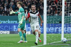 图片报:33岁格策希望和法兰克福续约,降薪对他来说不是问题 - 资讯配图