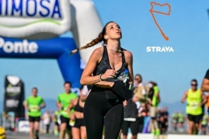 若塔的妻子参加葡萄牙父亲节10公里长跑活动,号码20号纪念若塔 - 资讯配图